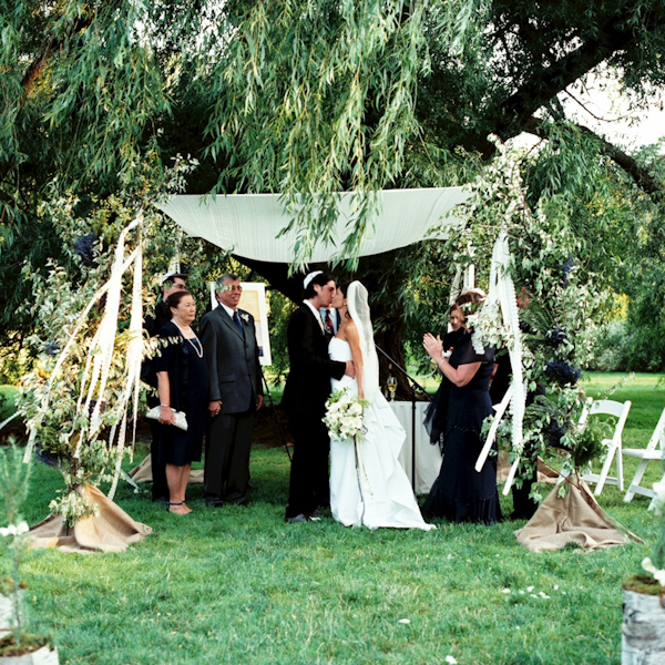 photo by New York City based wedding photographer Karen Hill - outdoor ceremony 